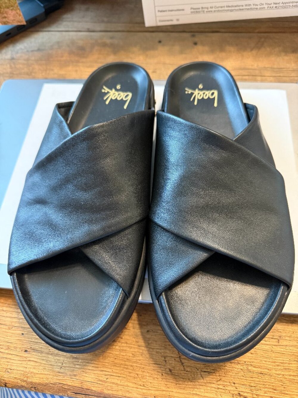 beek Black Crisscross Slide Sandals